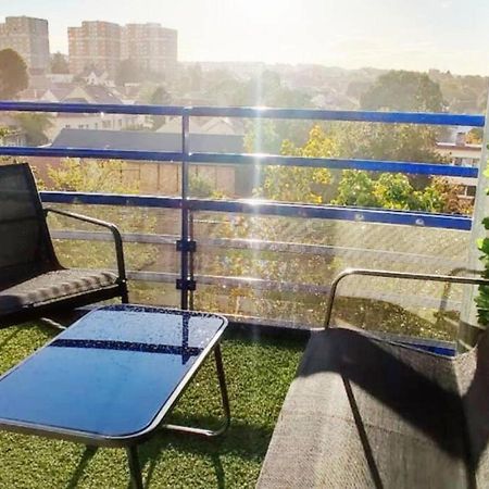 T4 Massy Tgv By Beds4Wanderlust - 80M2 Avec Terrasse Et Bureau - Proche Coulee Verte - Ideal Pro Ou Famille Luaran gambar